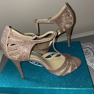 Betsy Johnson Gold Sparkle Heels